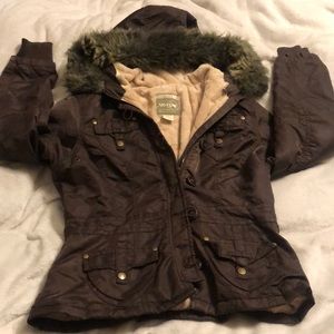 Nori jacket with fur hood size Medium